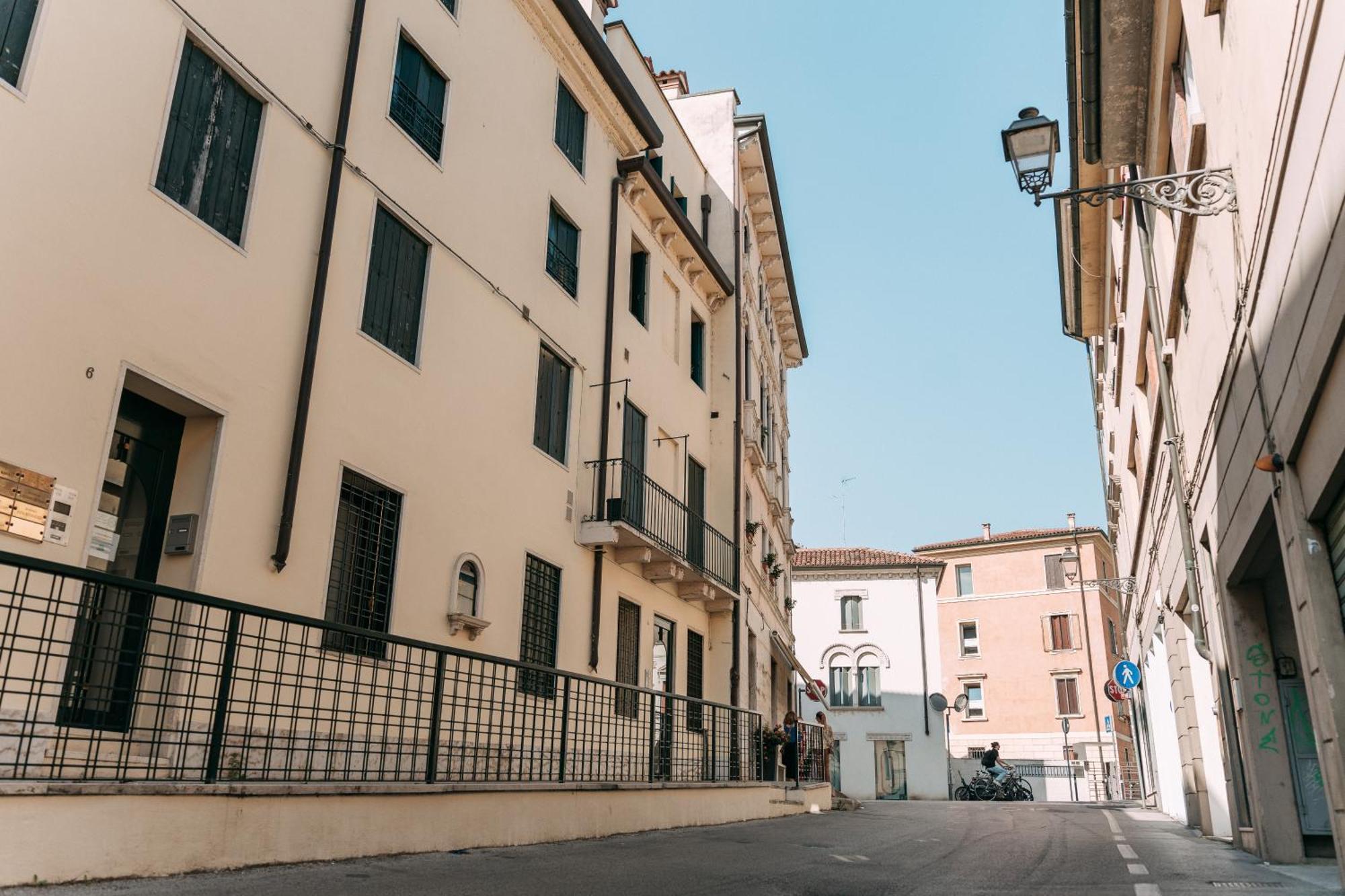 Palladio Apartment - Vista Fiume, In Centro Con Garage Vicenza Exterior photo